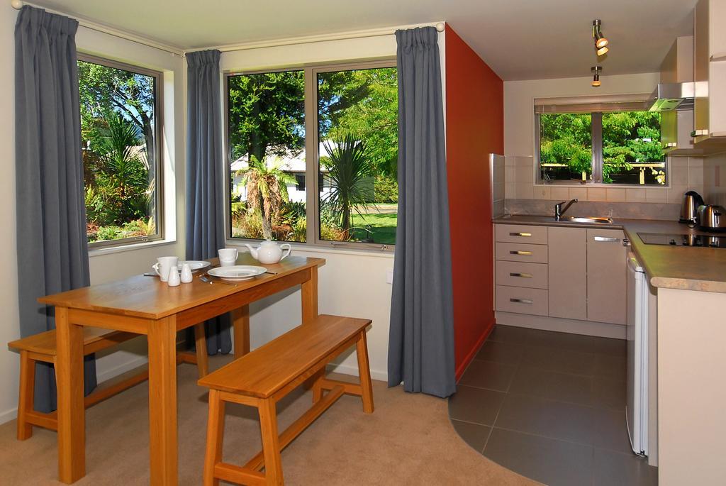 Mount Richmond Estate Motels Rai Valley Room photo